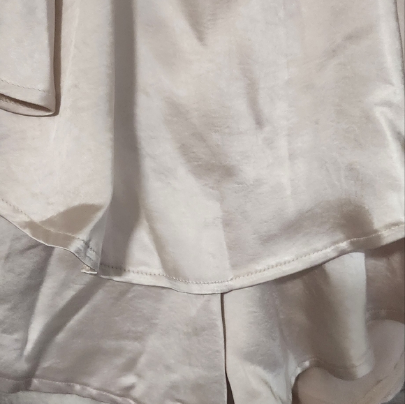 Selfie Leslie Mon Cherie Romper in Champagne - Picture 12 of 14